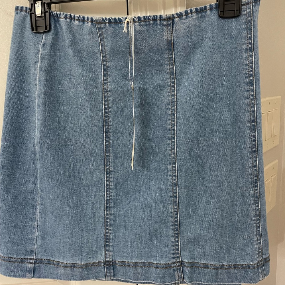 NWT She + Sky stretch denim skirt Size Medium